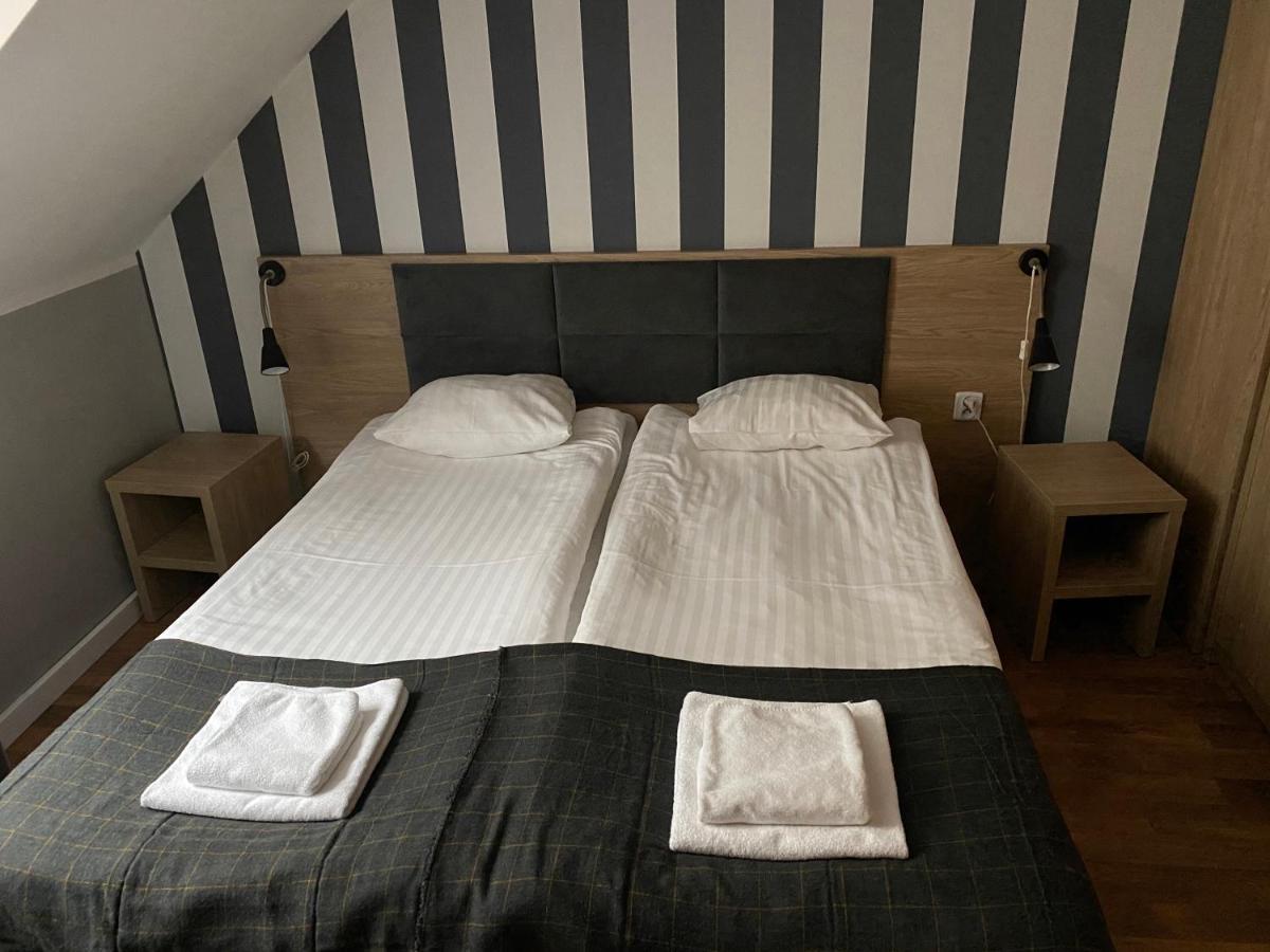 Zlote Gory - Czarna Gora Bed & Breakfast Sienna  Exterior foto