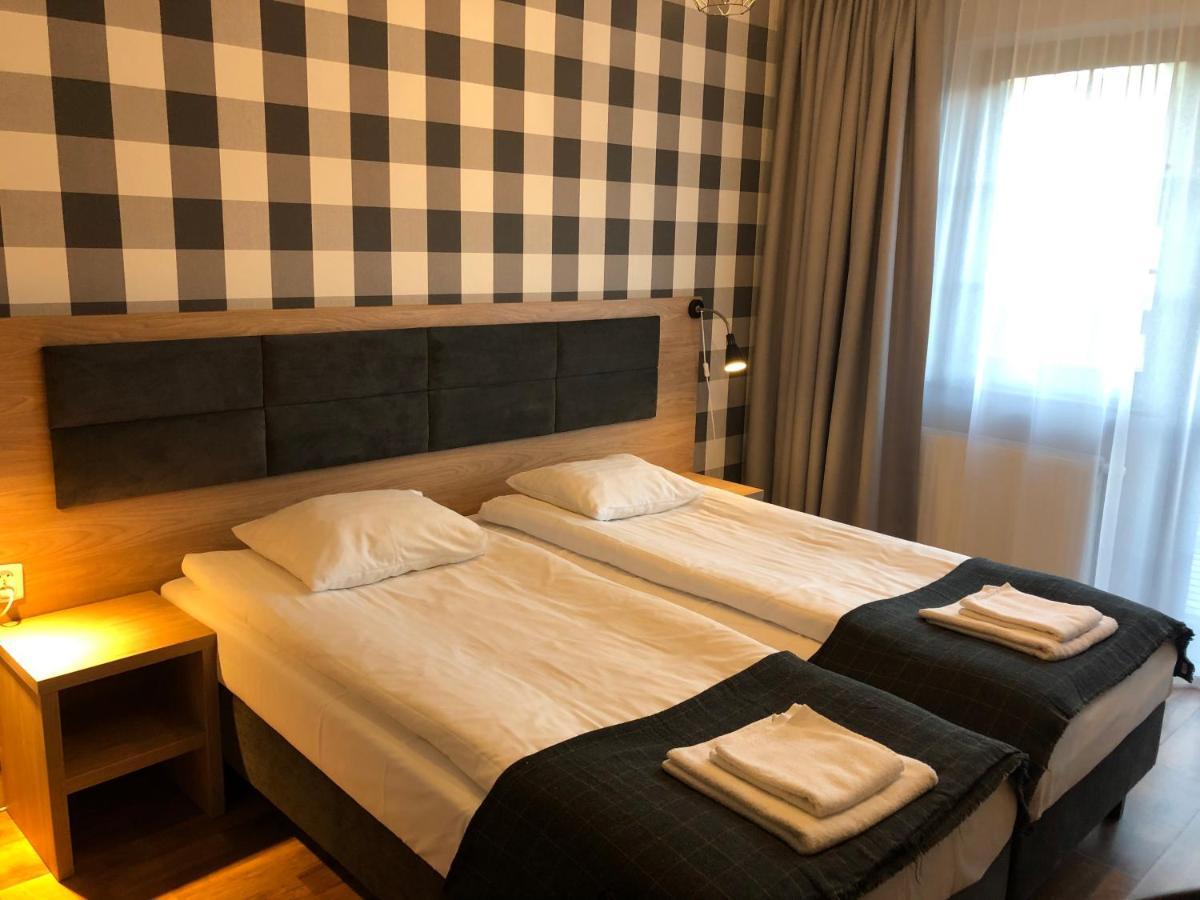 Zlote Gory - Czarna Gora Bed & Breakfast Sienna  Exterior foto