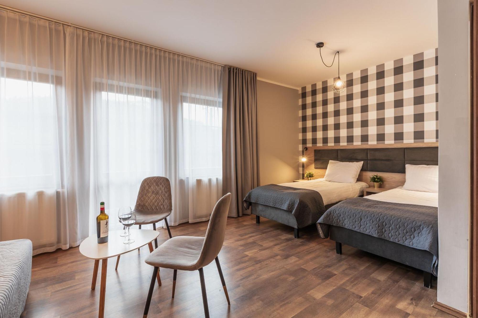 Zlote Gory - Czarna Gora Bed & Breakfast Sienna  Exterior foto