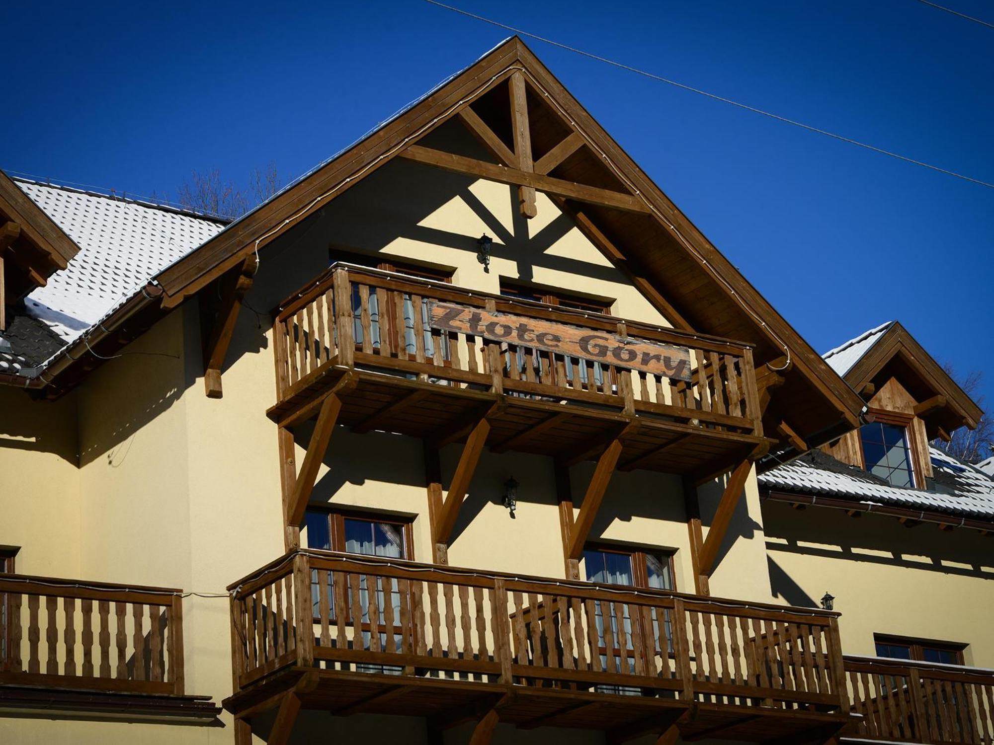 Zlote Gory - Czarna Gora Bed & Breakfast Sienna  Exterior foto