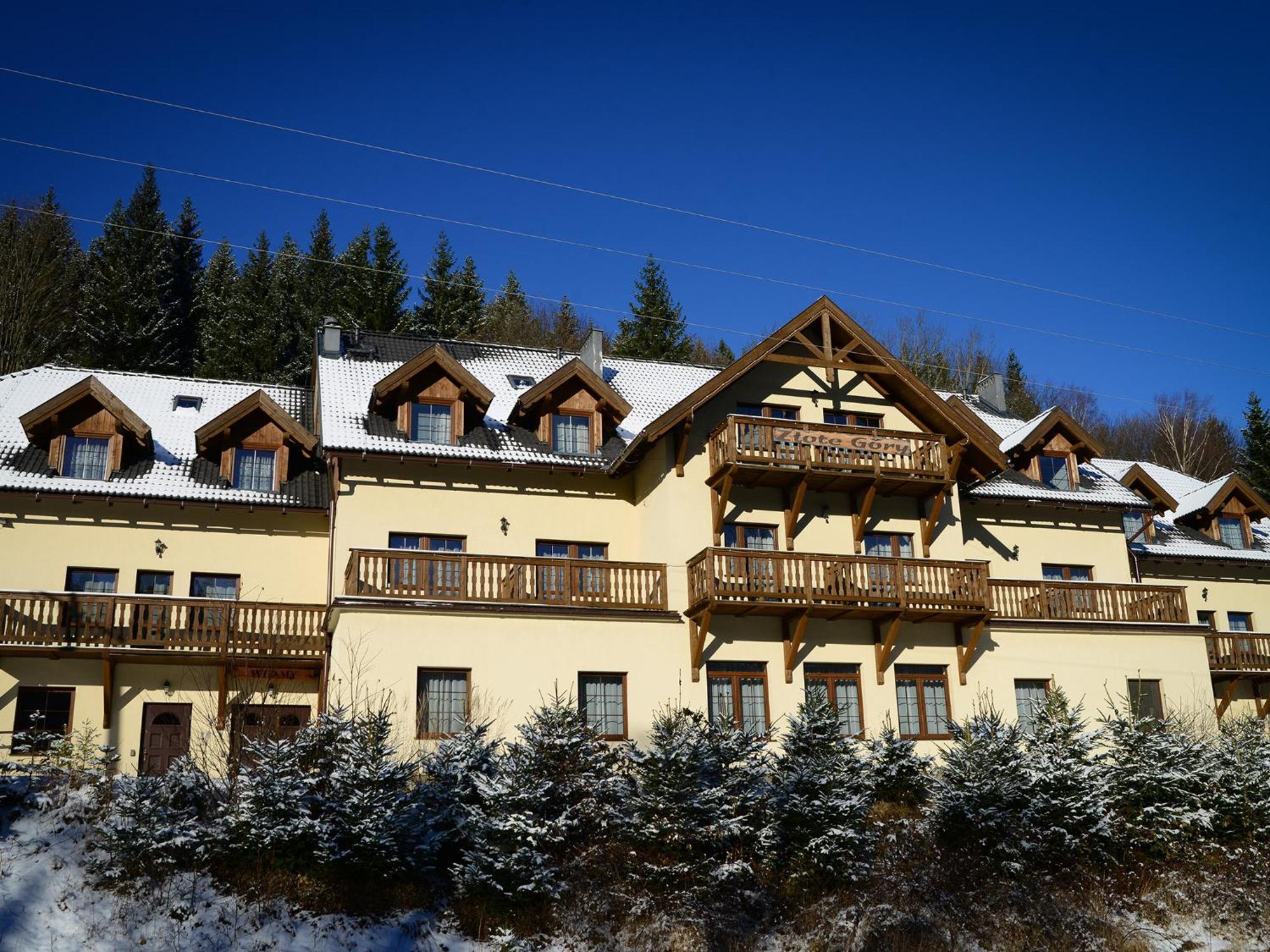 Zlote Gory - Czarna Gora Bed & Breakfast Sienna  Exterior foto