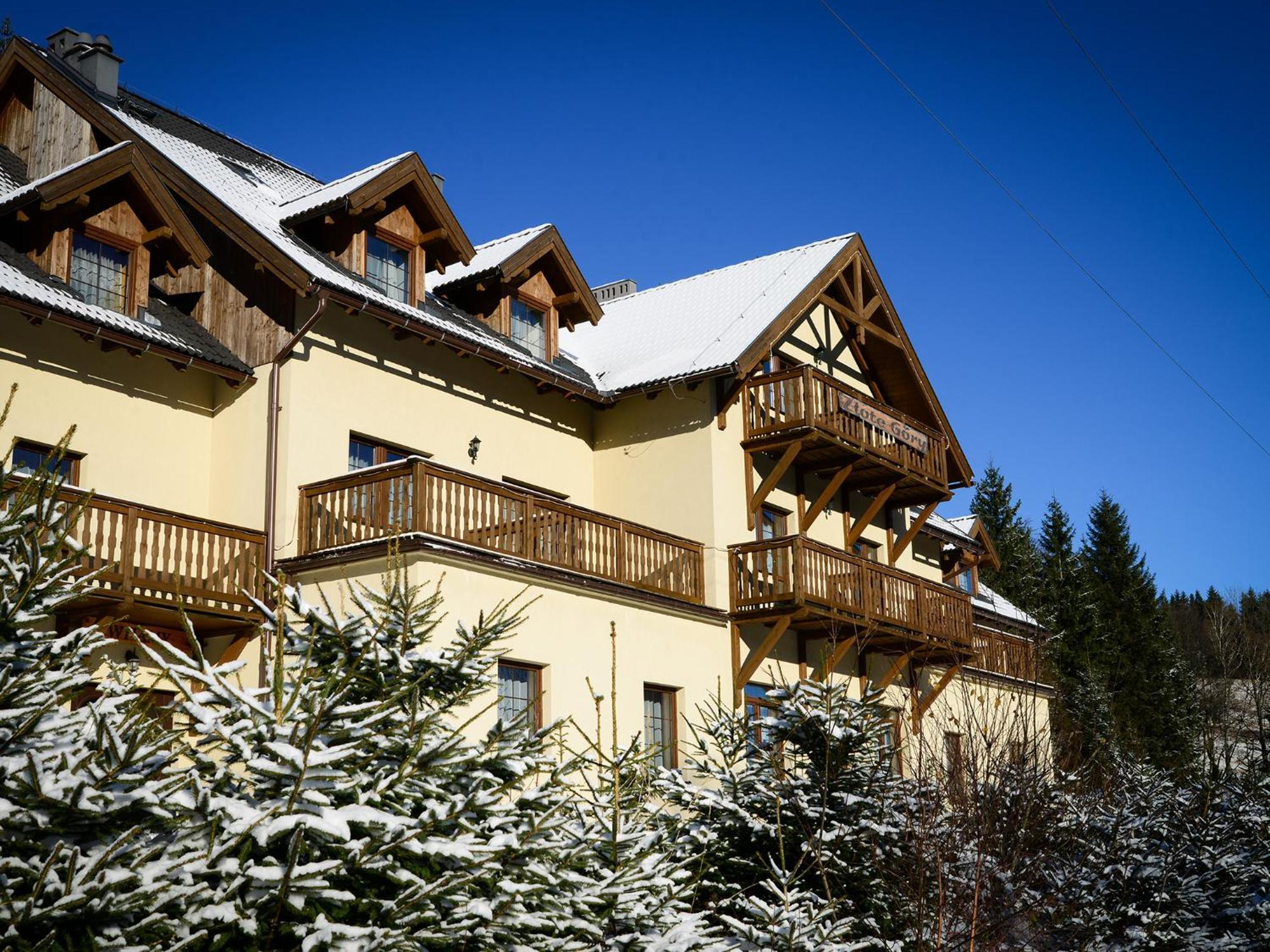 Zlote Gory - Czarna Gora Bed & Breakfast Sienna  Exterior foto